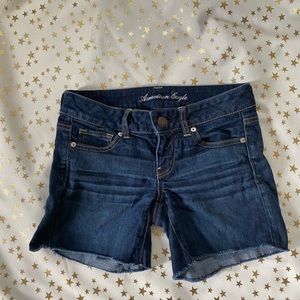 American Eagle super stretch denim shorts size 4